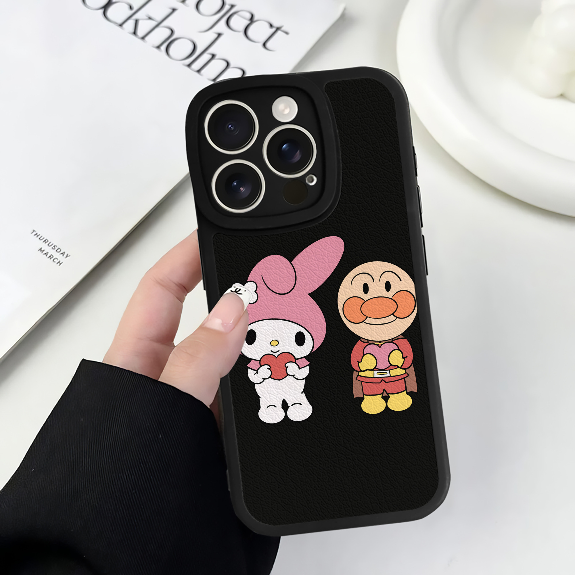 （画像用） アンパンマン Anpanman 【iPhone 16シリーズ対応】シリコンスマホケース（レザー調） 材質：シリコン